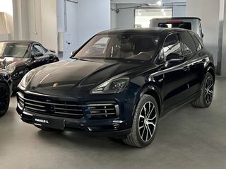 Porsche Cayenne 2022 E-Hybrid Platinum Edition Approved-thumb-7