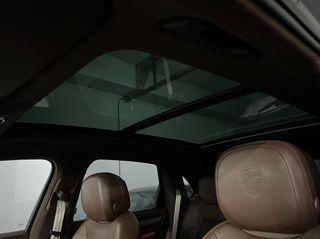 Porsche Cayenne 2022 E-Hybrid Platinum Edition Approved-thumb-24