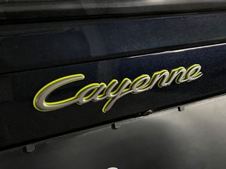 Porsche Cayenne 2022 E-Hybrid Platinum Edition Approved-thumb-13