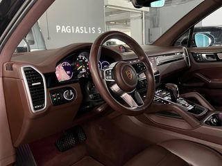 Porsche Cayenne 2022 E-Hybrid Platinum Edition Approved-thumb-14