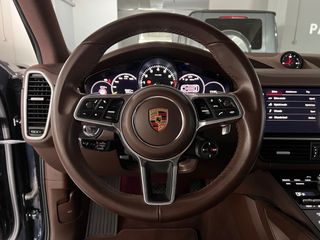 Porsche Cayenne 2022 E-Hybrid Platinum Edition Approved-thumb-15