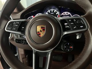 Porsche Cayenne 2022 E-Hybrid Platinum Edition Approved-thumb-16