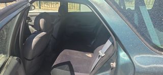 Renault Laguna 2001-thumb-8