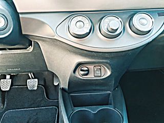 Toyota Auris 2016 VVT-I-thumb-16