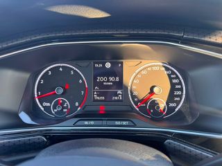 Volkswagen T-Cross 2021 R Line-thumb-18