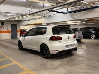 Volkswagen Golf 2010 GTI DSG 380HP-thumb-3