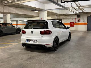 Volkswagen Golf 2010 GTI DSG 380HP-thumb-4