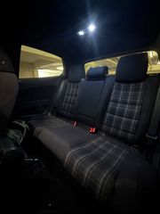 Volkswagen Golf 2010 GTI DSG 380HP-thumb-10