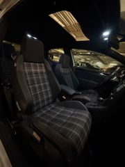 Volkswagen Golf 2010 GTI DSG 380HP-thumb-12