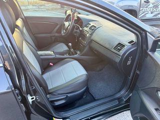 Toyota Avensis 2009-thumb-13