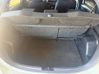 Toyota Yaris 2018 1.5c.c 111 hp Selection Navi 6M/T-thumb-9