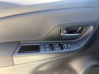 Toyota Yaris 2018 1.5c.c 111 hp Selection Navi 6M/T-thumb-10