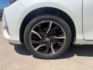 Toyota Yaris 2018 1.5c.c 111 hp Selection Navi 6M/T-thumb-31