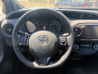 Toyota Yaris 2018 1.5c.c 111 hp Selection Navi 6M/T-thumb-15
