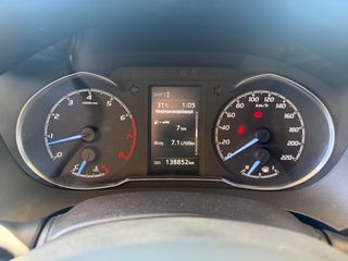 Toyota Yaris 2018 1.5c.c 111 hp Selection Navi 6M/T-thumb-14