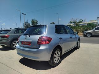 Toyota Auris 2009-thumb-4