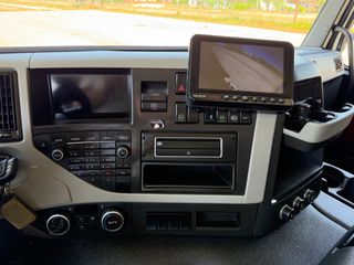 Καρότσα Κουρτίνα Volvo 2015 FM 330 4x2 euro 6-thumb-45