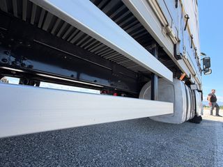Καρότσα Κουρτίνα Volvo 2015 FM 330 4x2 euro 6-thumb-27