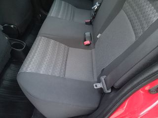 Toyota Yaris 2016-thumb-15