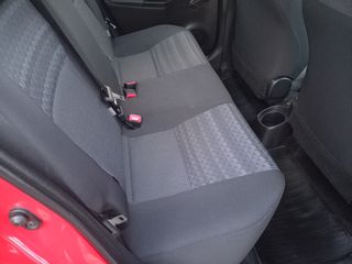Toyota Yaris 2016-thumb-16