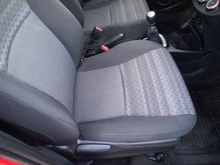 Toyota Yaris 2016-thumb-14