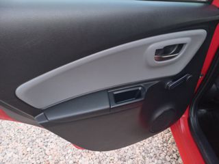 Toyota Yaris 2016-thumb-22
