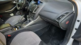 Ford Focus 2013-thumb-7