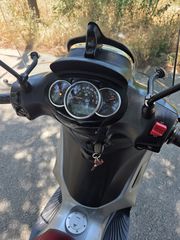 Piaggio Beverly 350 2012-thumb-11