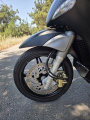 Piaggio Beverly 350 2012-thumb-17