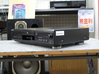 CD PLAYER SONY CDP - XE 500-thumb-3