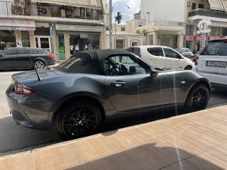 Mazda MX-5 2021-thumb-13