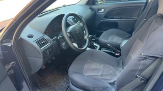 Ford Mondeo 2004-thumb-71