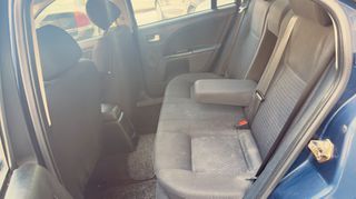 Ford Mondeo 2004-thumb-38
