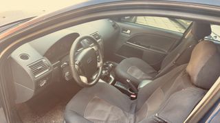 Ford Mondeo 2004-thumb-42