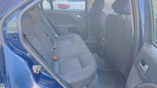 Ford Mondeo 2004-thumb-45