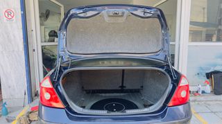Ford Mondeo 2004-thumb-18