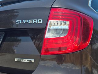 Skoda Superb 2015 FULL EXTRA - PANORAMA-thumb-41