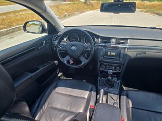 Skoda Superb 2015 FULL EXTRA - PANORAMA-thumb-28