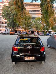 Toyota Yaris 2004-thumb-4