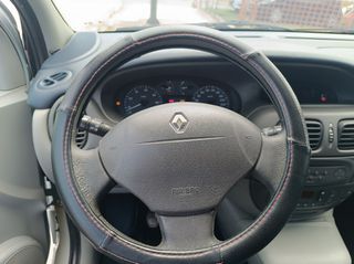 Renault Scenic 2000-thumb-9