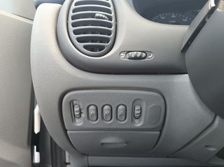 Renault Scenic 2000-thumb-13