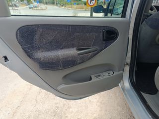 Renault Scenic 2000-thumb-16