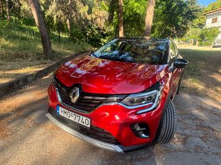 Renault Captur 2023 E tech plug in-thumb-2