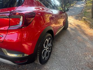 Renault Captur 2023 E tech plug in-thumb-5