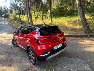 Renault Captur 2023 E tech plug in-thumb-7