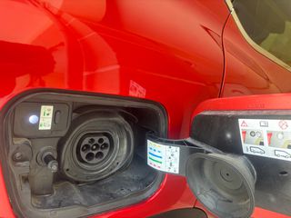 Renault Captur 2023 E tech plug in-thumb-59