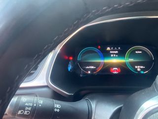 Renault Captur 2023 E tech plug in-thumb-14