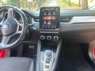 Renault Captur 2023 E tech plug in-thumb-15
