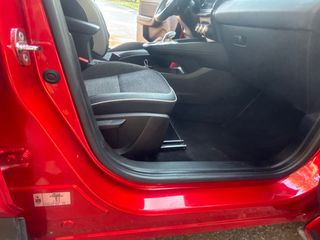 Renault Captur 2023 E tech plug in-thumb-16