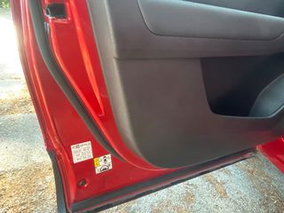 Renault Captur 2023 E tech plug in-thumb-19